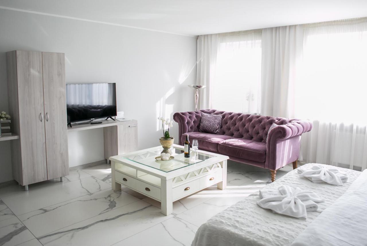 Hotel Greys Polonia Zasutowo Buitenkant foto